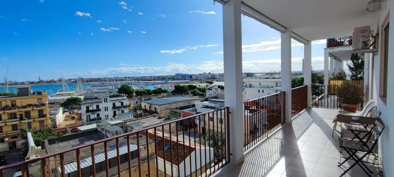 Faro Exclusive Suite Bari 0*,